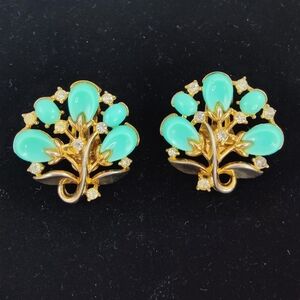 Vintage Crown Trifari Aqua Cabochon & Rhinestone Clip-On Earrings Floral Spray